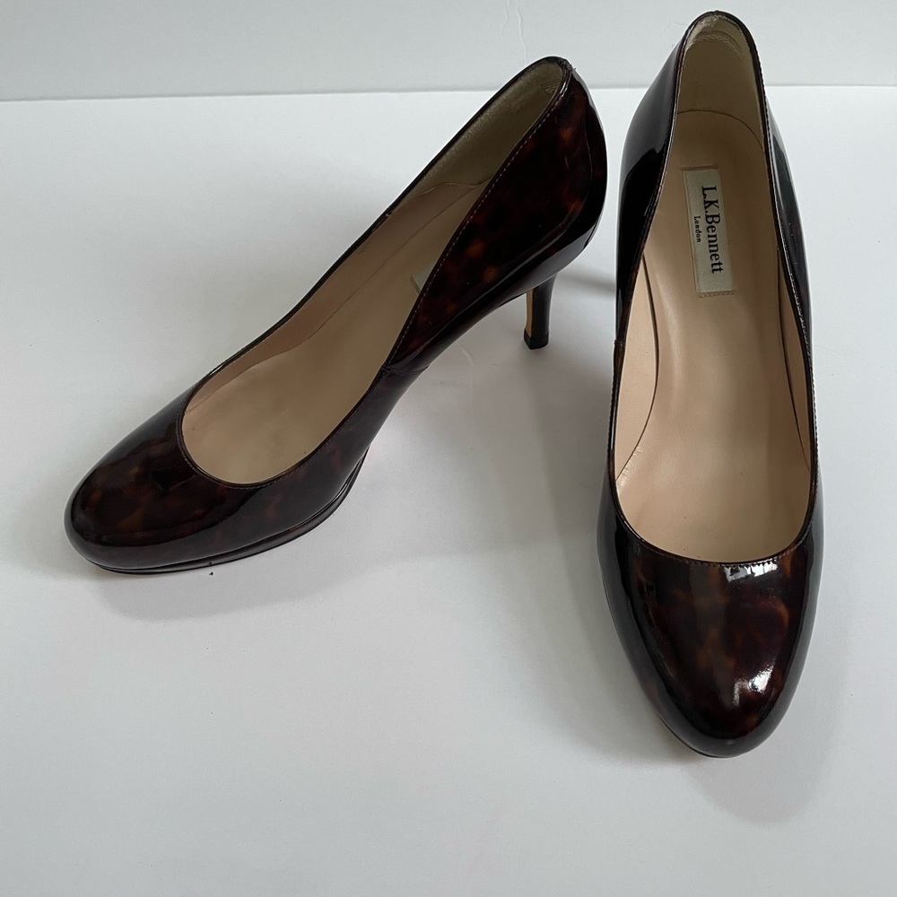 USED L.K. Bennett - Sledge - Pump in Tortoise 39